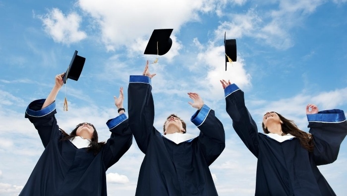 A CFPs Advice for Your Graduate photo