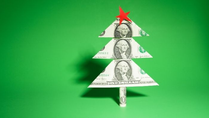 Tips for Holiday Tipping on a Budget photo