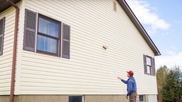 Cleaning Tar from Vinyl Siding Inexpensively photo