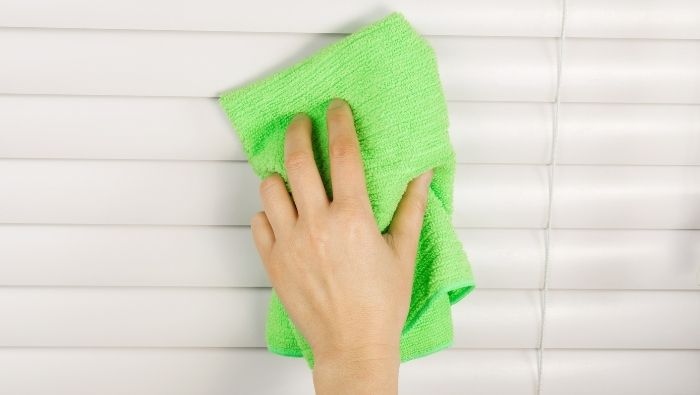 Frugal Tips for Cleaning Vinyl Blinds photo