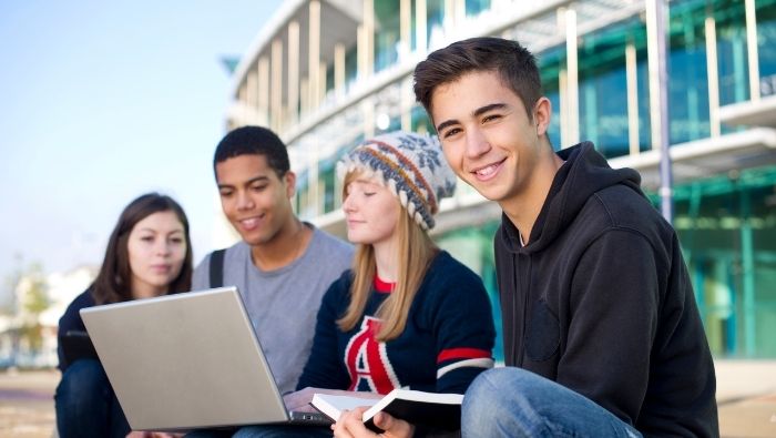 Options for Putting Kids Through College Without Savings photo